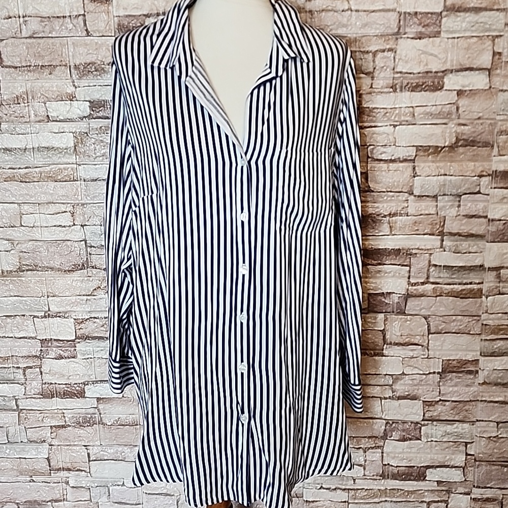 Velvet Heart Striped Button Down Long Tunica Shirt